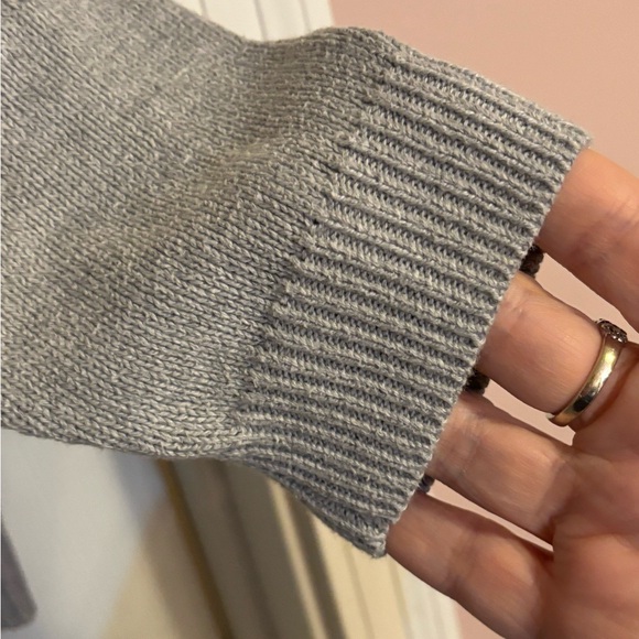 Fox Sweater - Picture 4 of 4